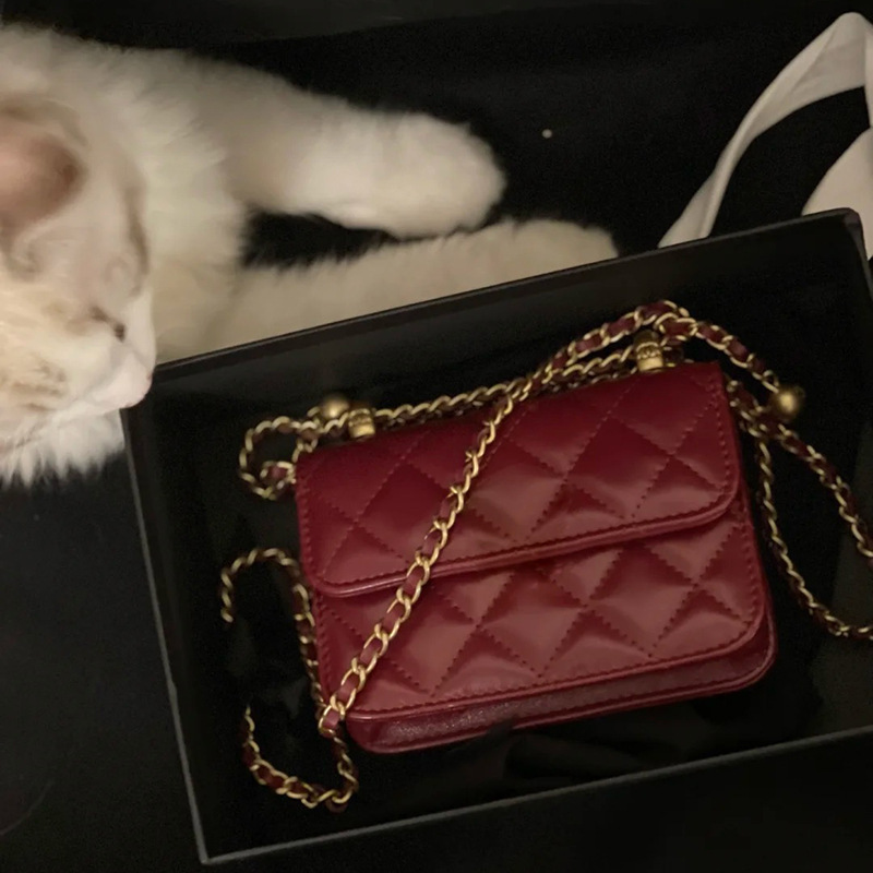 Mini Gold Pearl Diamond Chain Bag - Image 3